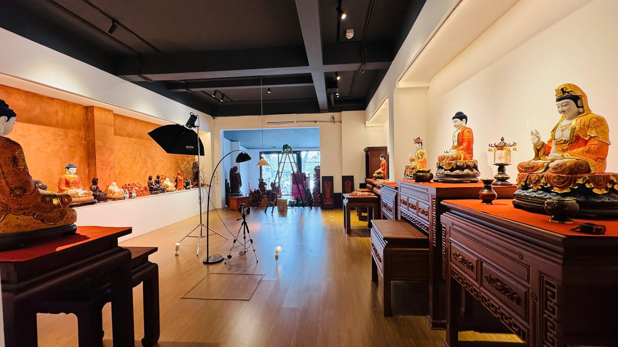 Không gian trưng bày tầng 1 Mandala Hanoi