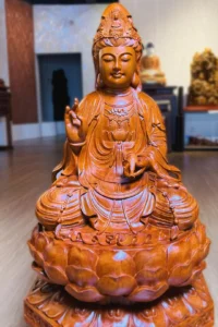 Tượng Quan Âm gỗ hương đá - chính diện