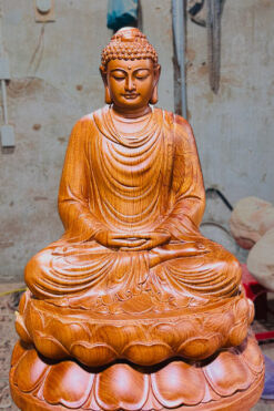 tượng phật thích ca gỗ hương - cận cảnh