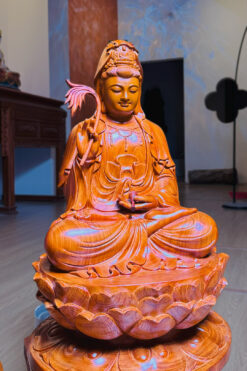tượng quan âm đẹp - góc nghiêng trái